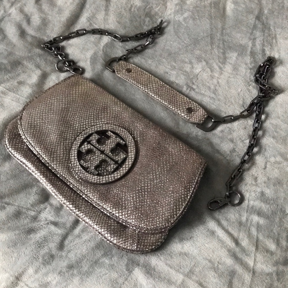 Metallic Silver Amanda Clutch w/ Strap EUC